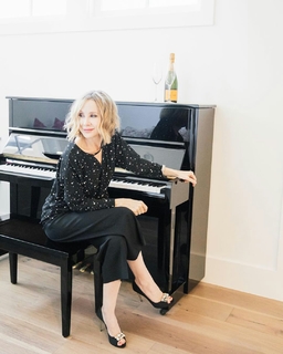 Lisa Breckenridge feet photo 6