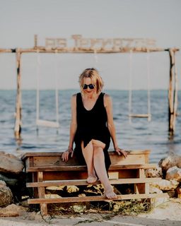 Lisa Breckenridge feet photo 12