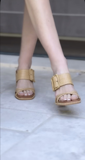 Lisa Breckenridge feet photo 5