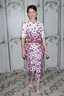 Lisa Edelstein feet photo thumbnail