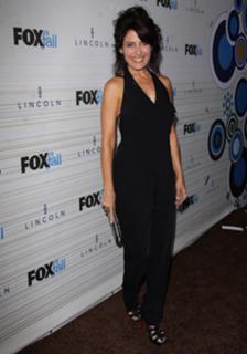 Lisa Edelstein feet photo thumbnail