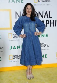 Lisa Edelstein feet photo thumbnail