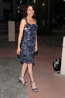 Lisa Edelstein feet photo thumbnail