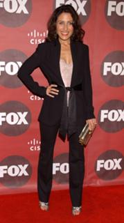 Lisa Edelstein feet photo thumbnail
