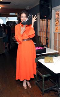 Lisa Edelstein feet photo thumbnail