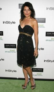 Lisa Edelstein feet photo thumbnail