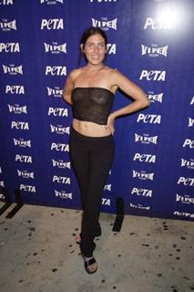 Lisa Edelstein feet photo thumbnail