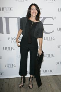Lisa Edelstein feet photo thumbnail