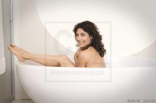 Lisa Edelstein feet photo thumbnail