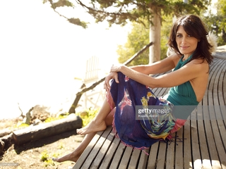Lisa Edelstein feet photo thumbnail