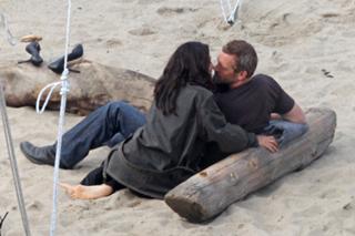 Lisa Edelstein feet photo thumbnail