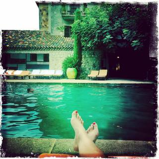 Lisa Faulkner feet photo 2
