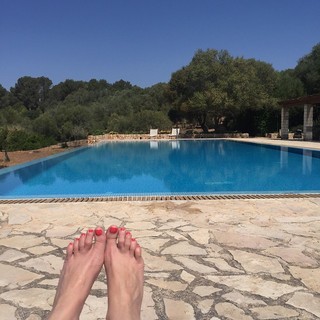 Lisa Faulkner feet photo 1