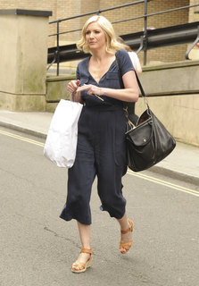 Lisa Faulkner feet photo 17