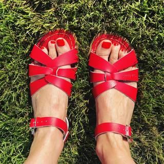Lisa Faulkner feet photo 2