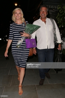 Lisa Faulkner feet photo 6