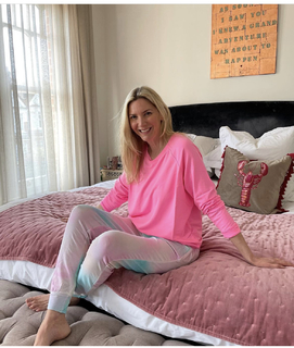 Lisa Faulkner feet photo 5