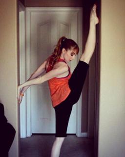 Lisa Foiles feet photo 8