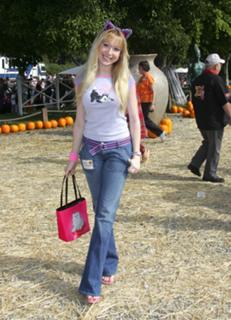 Lisa Foiles feet photo 1