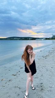 Lisa Foiles feet photo 7