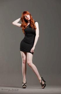 Lisa Foiles feet photo 17
