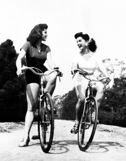 Lisa Gaye feet photo 19