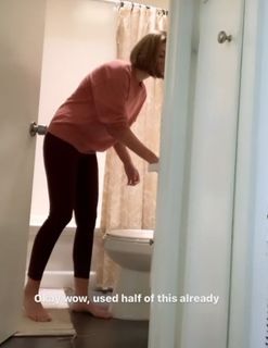 Lisa Gilroy feet photo 8