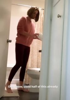 Lisa Gilroy feet photo 7