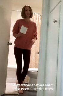 Lisa Gilroy feet photo 6