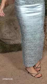 Lisa Gilroy feet photo 3