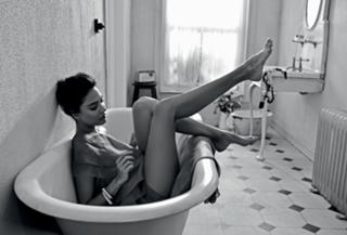 Lisa Haydon feet photo 10