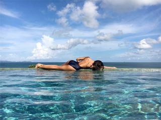 Lisa Haydon feet photo 15