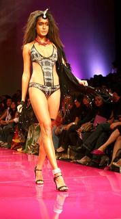 Lisa Haydon feet photo 17