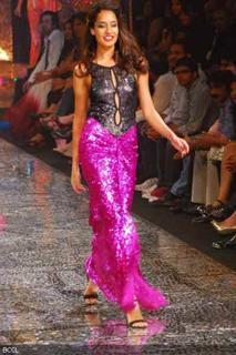 Lisa Haydon feet photo 10