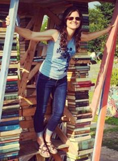 Lisa Jakub feet photo 7