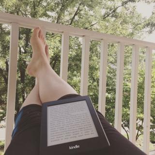 Lisa Jakub feet photo 6