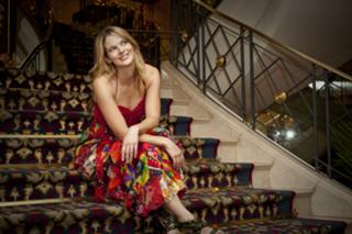 Lisa Kelly feet photo 2