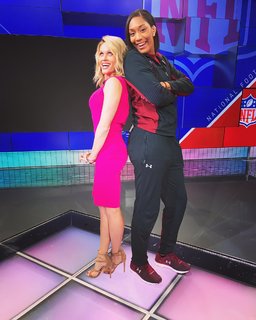 Lisa Kerney feet photo 11
