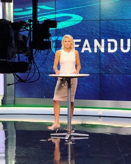 Lisa Kerney feet photo 15