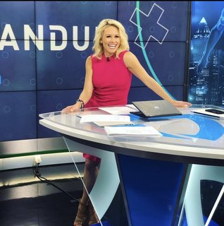 Lisa Kerney feet photo 2