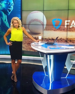 Lisa Kerney feet photo 15