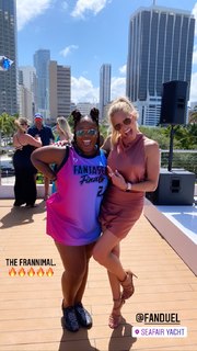 Lisa Kerney feet photo 9