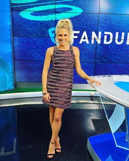 Lisa Kerney feet photo 9