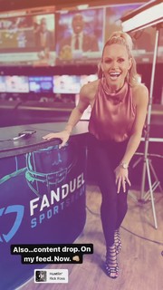 Lisa Kerney feet photo 10