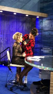 Lisa Kerney feet photo 8