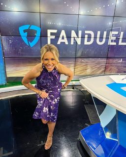 Lisa Kerney feet photo 11