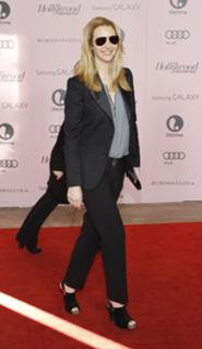 Lisa Kudrow feet photo thumbnail