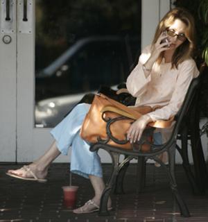 Lisa Kudrow feet photo thumbnail