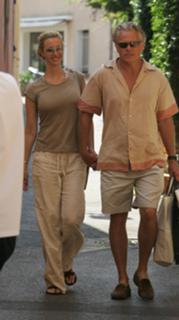 Lisa Kudrow feet photo thumbnail