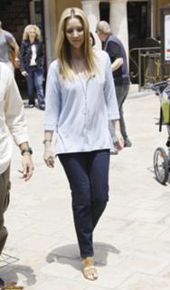 Lisa Kudrow feet photo thumbnail